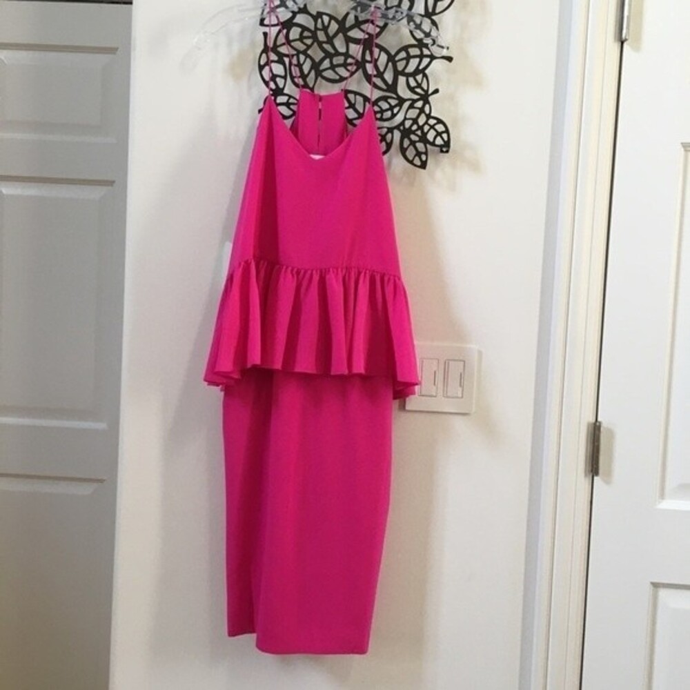 1.STATE Ruffled Hot Pink Midi Dress S - Picture 6 of 10
